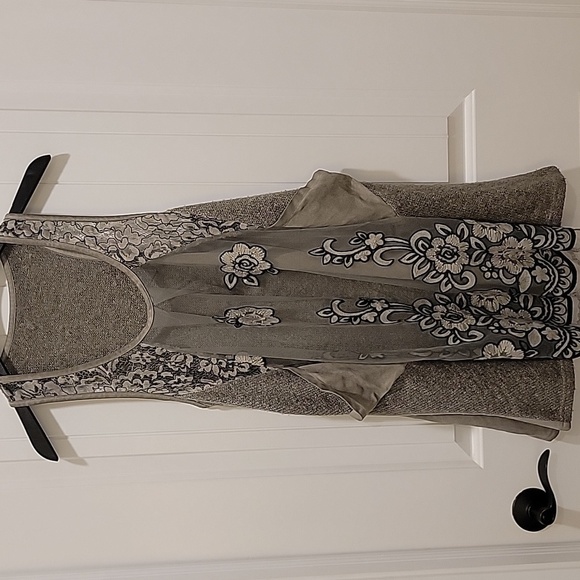 Embroidered Sheer Lace Dress Size Small - Picture 5 of 5